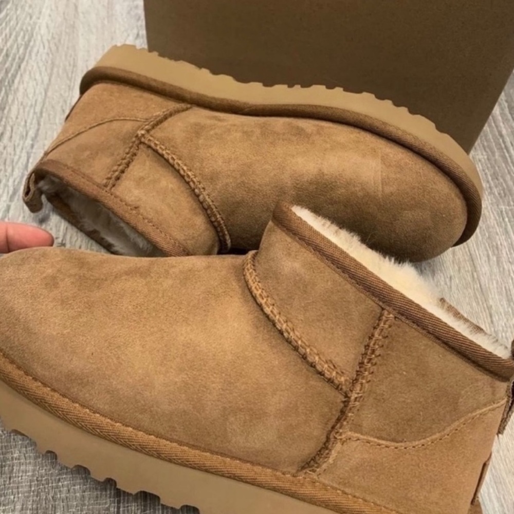 UGG Classic Ultra Mini Bootie